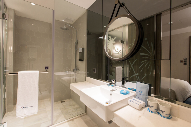 Bathroom 5, Airline Inn - Kaohsiung Station, Kaohsiung