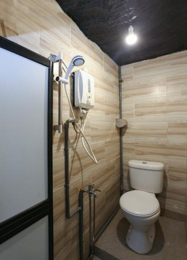 Bathroom 5, Hotel O The Space Inn, Kuala Terengganu