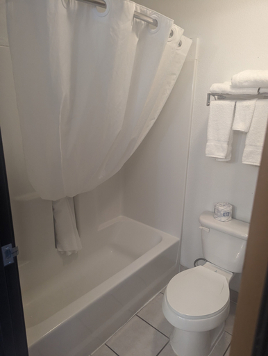 Bathroom 4, Super 8 by Wyndham Price, Carbon