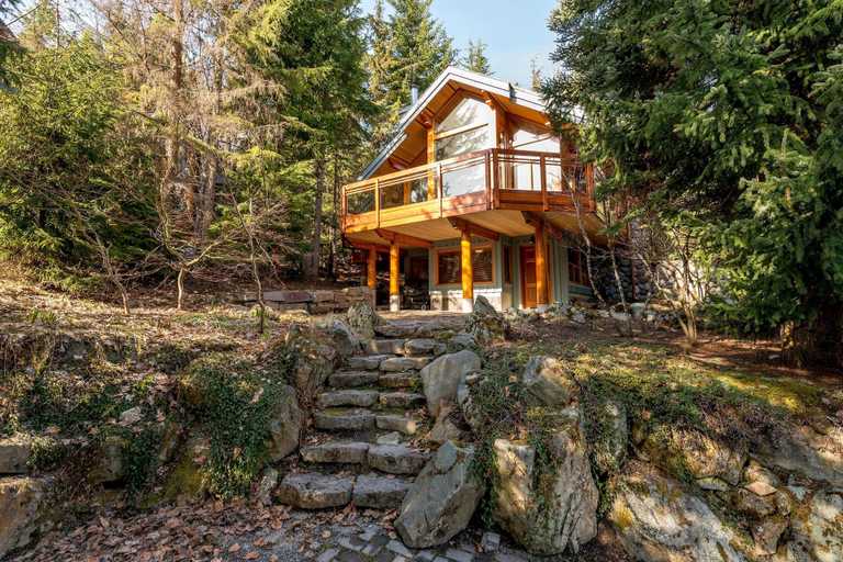 Exterior & Views 2, Luxury 5 Bedroom Blueberry Chalet, Squamish-Lillooet