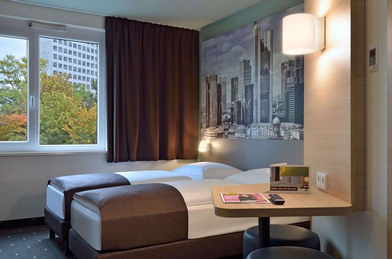 Bedroom 2, B&B Hotel Frankfurt-West, Frankfurt am Main