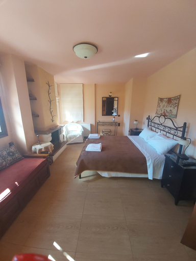 Bedroom 5, Arxontiko Vogiarou, Epirus