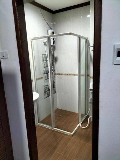 Bathroom 4, DaViKa Hotel, Vientiane