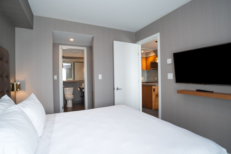 Bedroom 3, Sandman Hotel Hamilton, Hamilton
