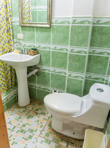 Bathroom 3, Atitlans House, Panajachel