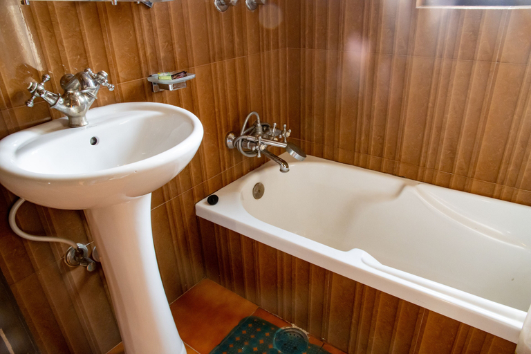 Bathroom 4, Hotel Ganesh Himal, Bagmati