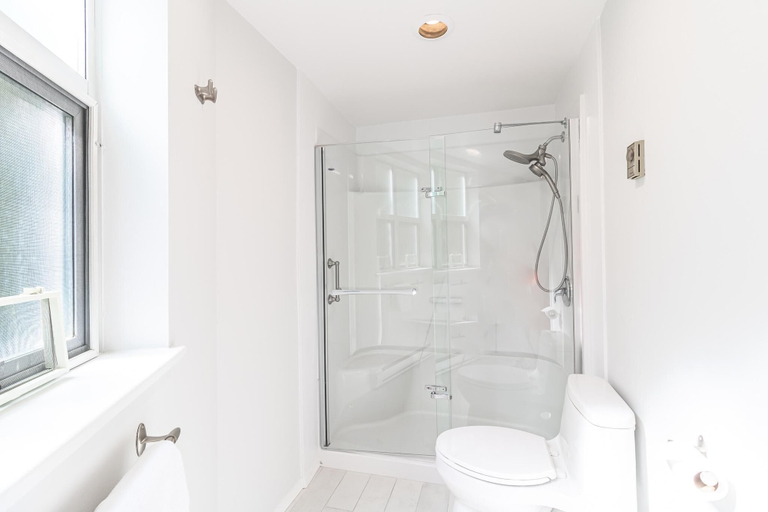 Bathroom 3, Elevate Real Estate Management Snowbird - 208, Squamish-Lillooet