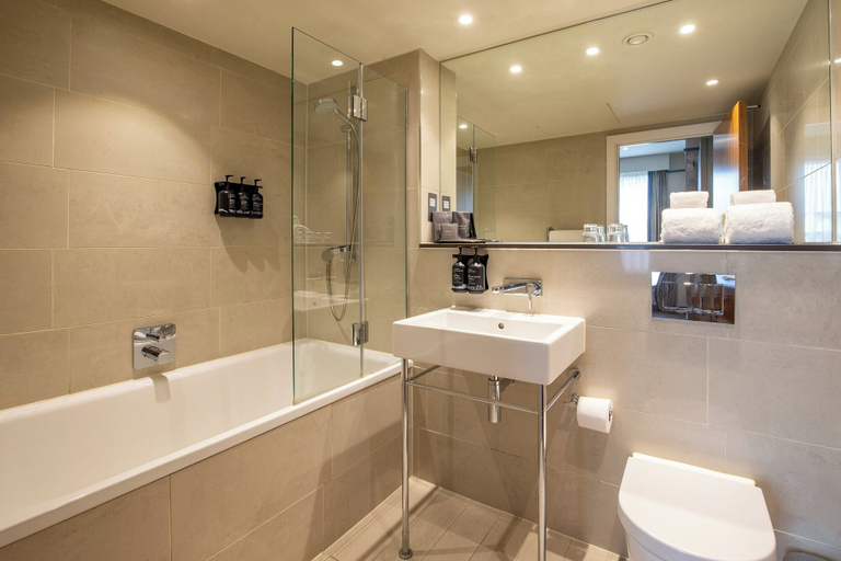 Bathroom 4, Morton Hotel, London