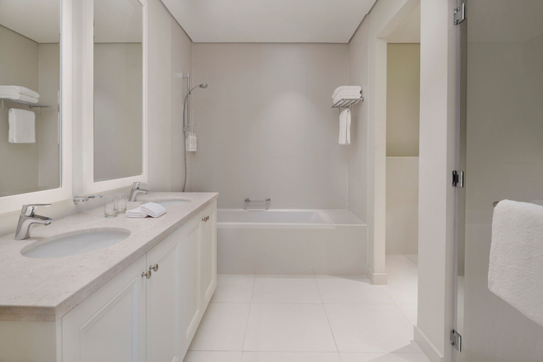 Bathroom 5, Delta Hotels by Marriott, Dubai Investment Park, Dubai