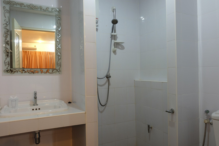 Bathroom 3, Sea Boss Homestay, Phuket Island