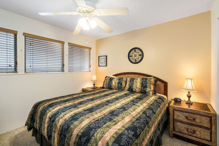 Bedroom, Kona Isle C28, Hawaii