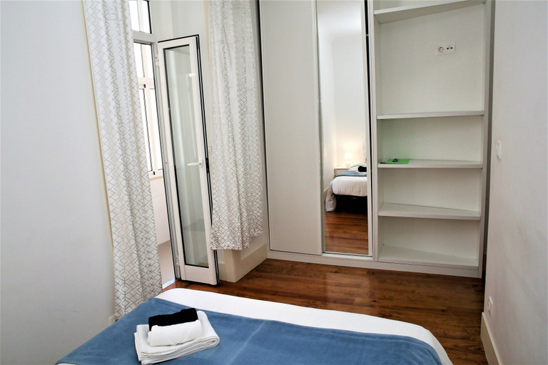 Bedroom 2, Lovely room, Lisbon