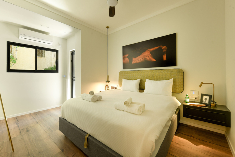 Bedroom 2, Sophisticated Tel Aviv Retreat 1BR Apt