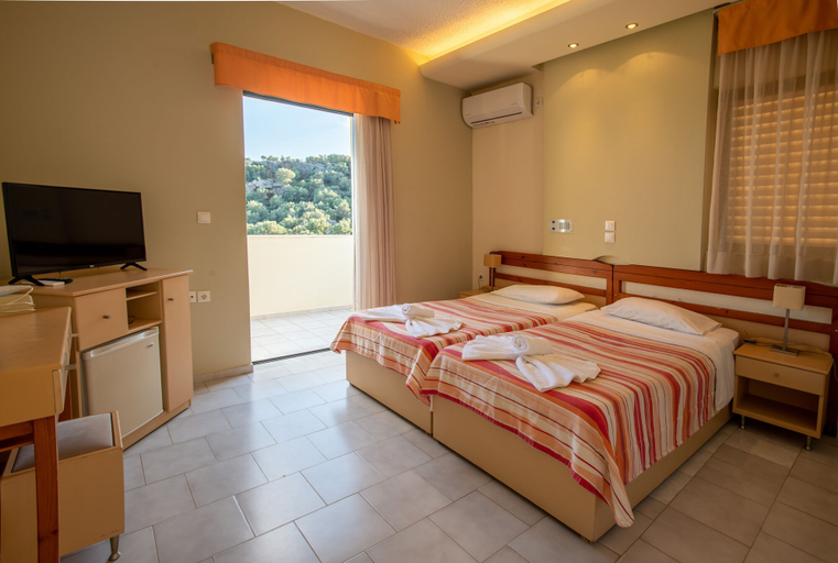Bedroom 3, Polyrizos Hotel, Crete