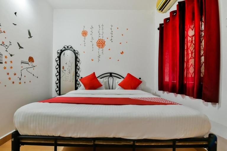 Bedroom 3, Route 77, North Goa
