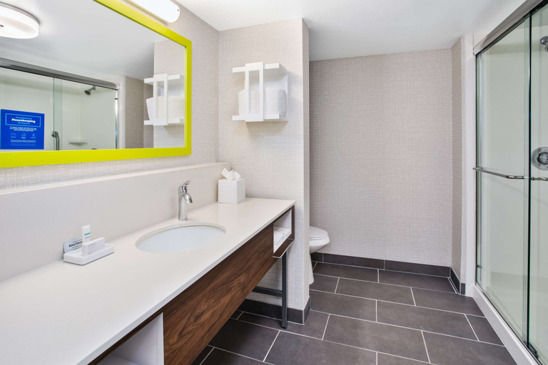Bathroom 3, Hampton Inn & Suites - Cape Coral/Fort Myers Area, FL, Lee