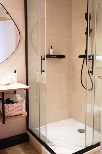 Bathroom 5, Aiden by Best Western Paris Roissy CDG, Val-d'Oise