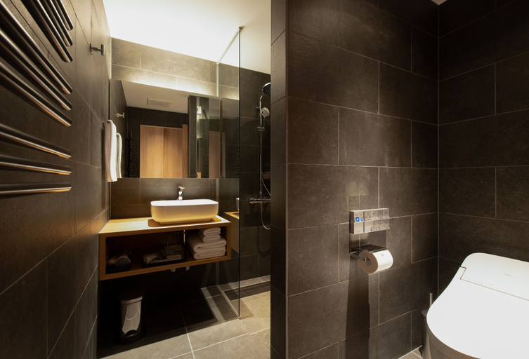 Bathroom 4, Fenix West, Furano