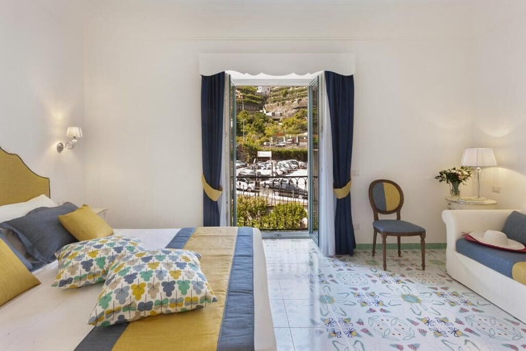 Bedroom 2, Antica Rheginna Luxury rooms, Salerno
