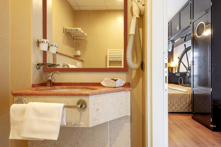 Bathroom 4, Hotel Villa Lo Scoglietto, Livorno