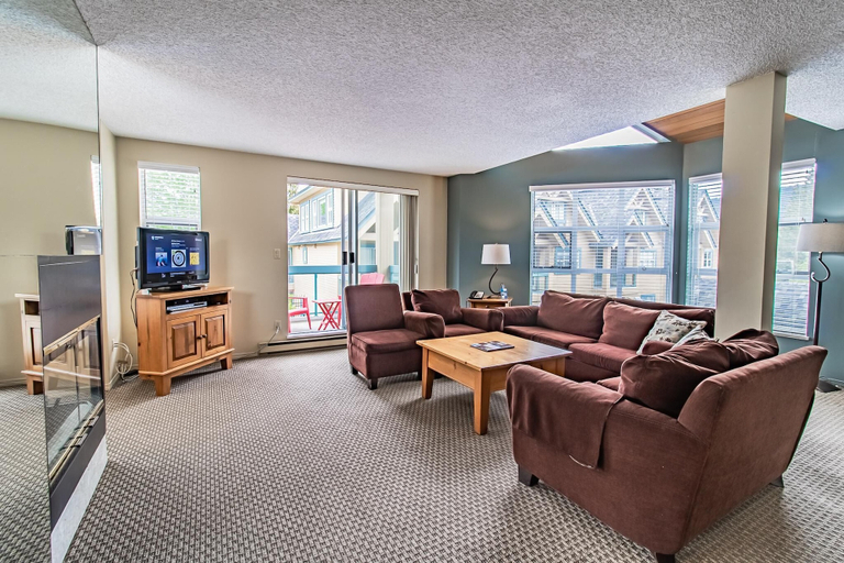 Others 5, Elevate Real Estate Management Snowbird - 201, Squamish-Lillooet