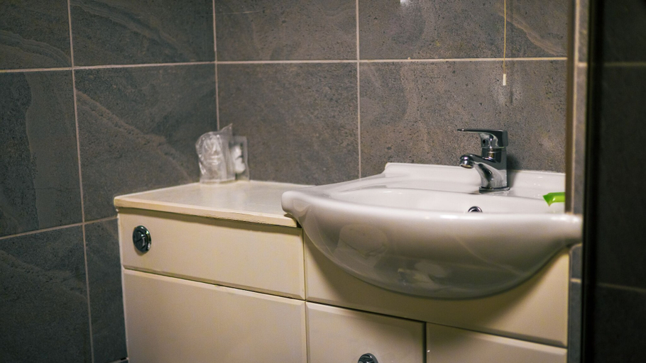 Bathroom 4, The Old Mill, Durham