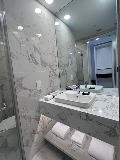 Bathroom 7