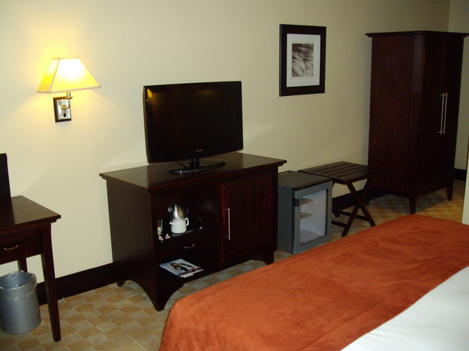 Bedroom 3, Southern Sun O.R Tambo, Ekurhuleni