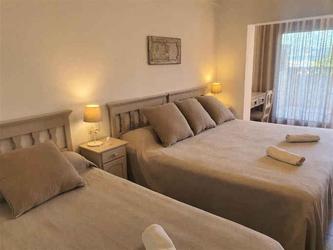 Bedroom 3, HOTEL RIOMAR, Girona