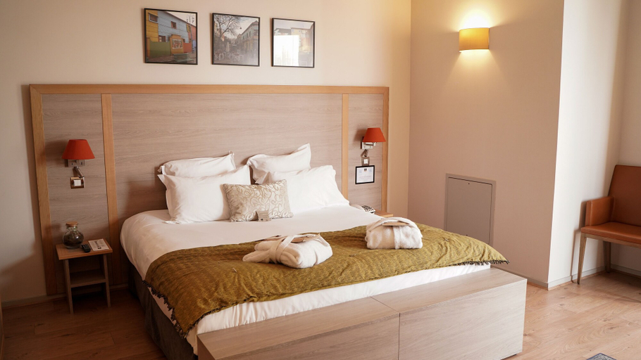 Bedroom 2, Hôtel Vatel, Gironde