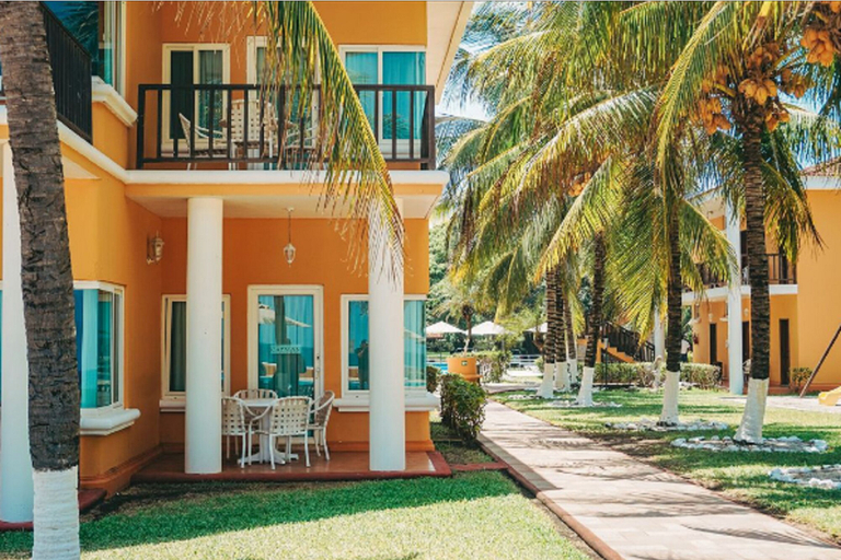 Exterior & Views 2, Hotel Cayman Suites, Taxisco