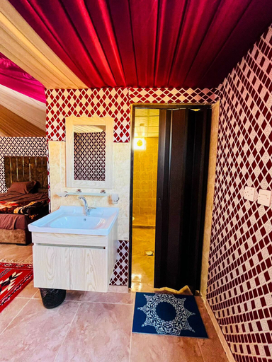 Bathroom 4, Miral Night Camp, Quaira