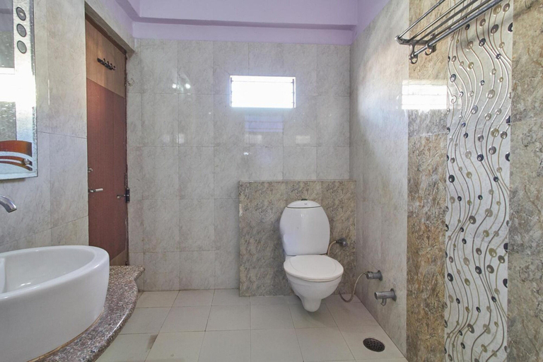 Bathroom 5, Hotel Deep Palace Near Bus Stand Udaipole, Udaipur