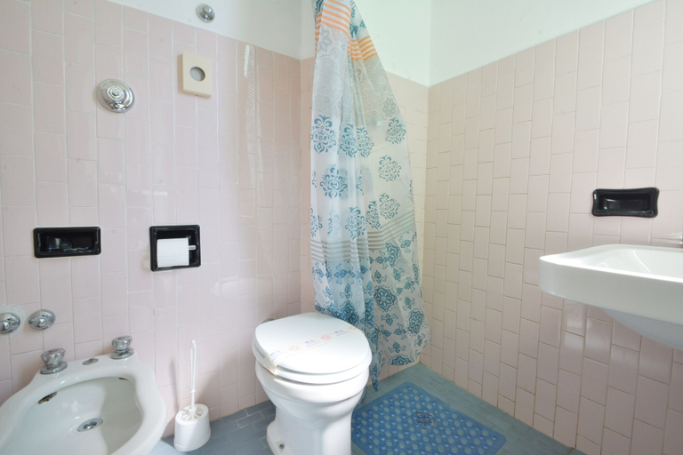 Bathroom 5, HOTEL MADDALENA, Ravenna