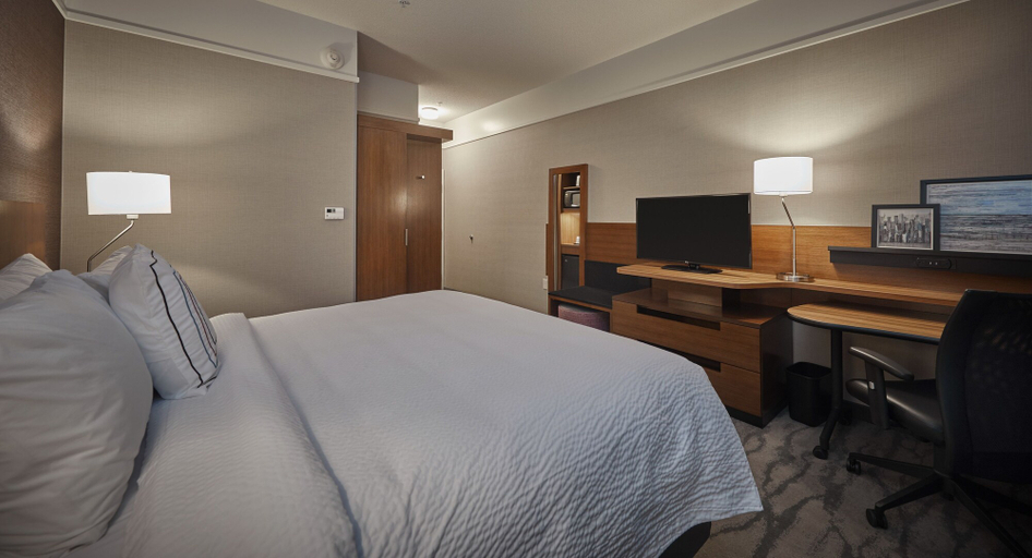 Bedroom 2, Fairfield Inn & Suites by Marriott Grand Mound Centralia, Thurston