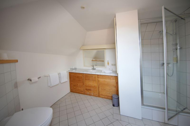 Bathroom 5, Romantik Hotel Friederikenhof Restaurant & Spa, Lübeck