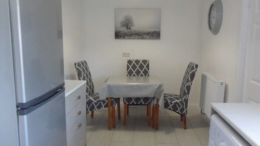 Others 4, 3 Bed Broomfield Road Newport Shropshire, Telford and Wrekin