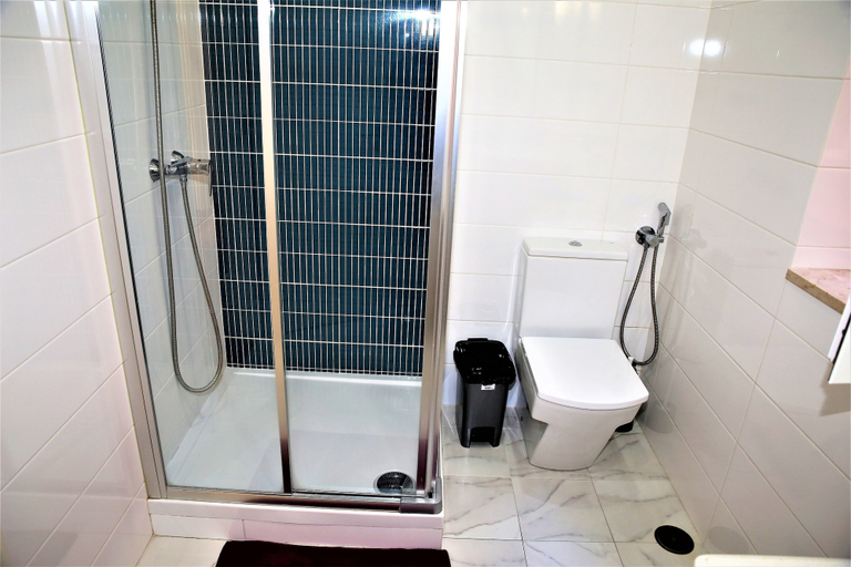 Bathroom 3, Lovely room, Lisbon