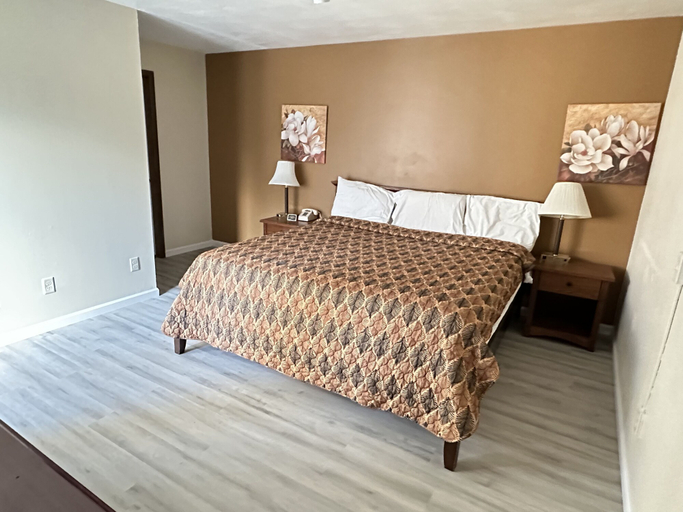 Bedroom 2, LA VILLA MOTEL, Lake