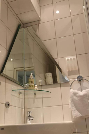 Bathroom 5, Hotel Alpha, Stuttgart