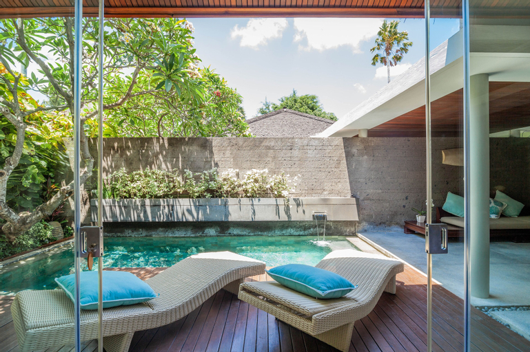 Swimming Pool 18