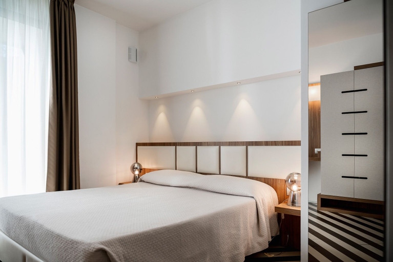 Others 1, Dan Hotel, Rimini