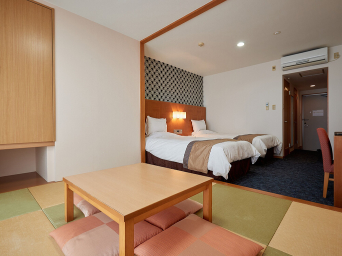 Bedroom 4, Hotel Murasakimura, Yomitan