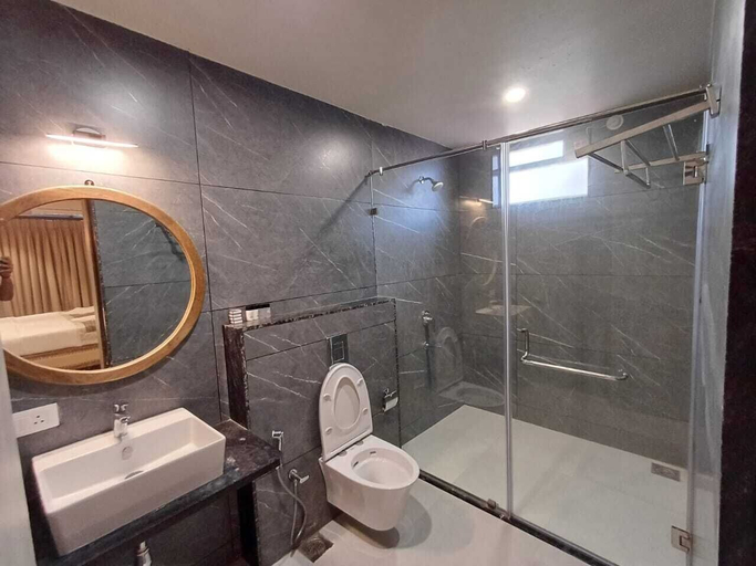 Bathroom 5, Ariena by ABA Hotels, North Goa