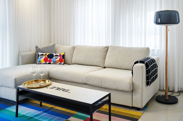 Others 5, Yehuda Market Suite
