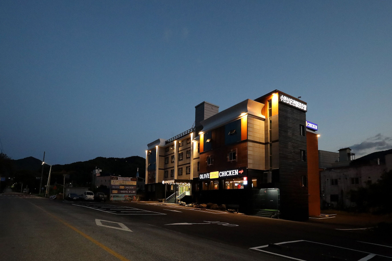 Exterior & Views 2, Suanbo Hot Spring Healing Hotel, Chungju