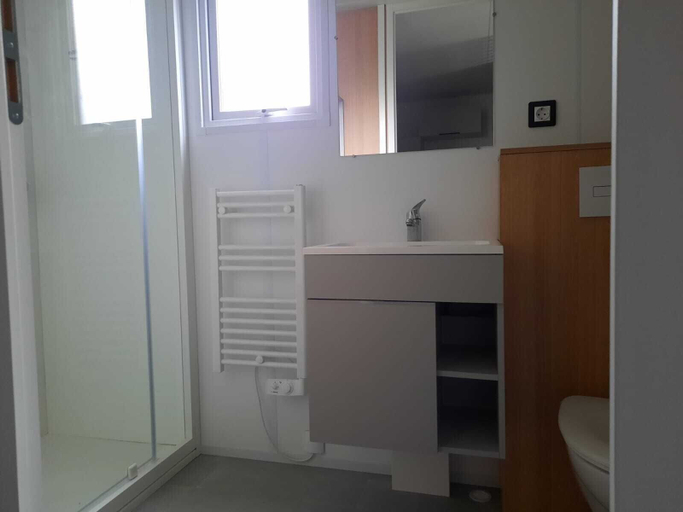 Bathroom 3, Relais du Léman, Haute-Savoie