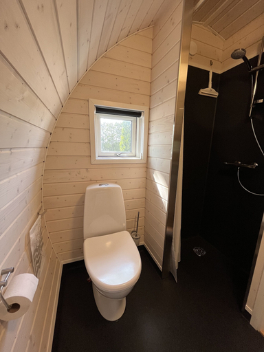 Bathroom 3, Helle Aktivitetshotel, Varde