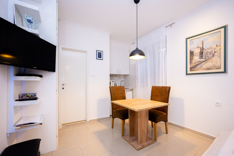 Others 4, Apartment Bosanska, Split
