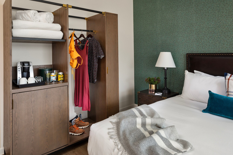 Bedroom 3, Landmark Inn, Marquette